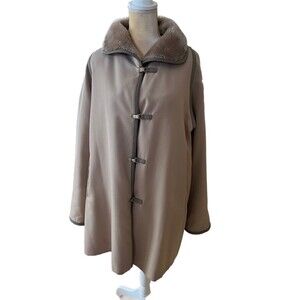 Vintage Country Pacer Car Coat Beige Faux Fur Lining Pockets Metal Loop  Clasp